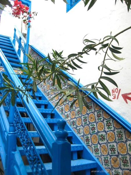 синяя лестница